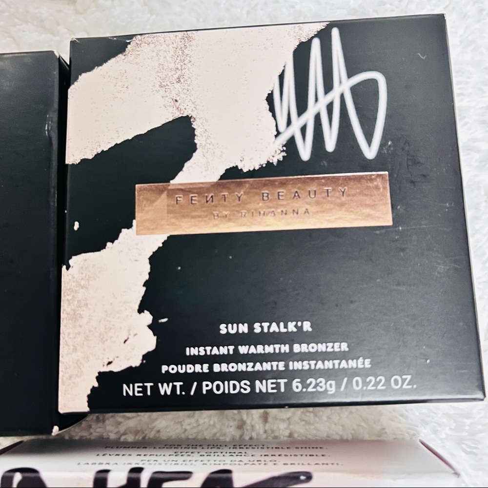 SOLD!!!! 🌹HOST PICK🌹✨FENTY BEAUTY LARGE BUNDLE ALL NIB✨ - Picture 9 of 16